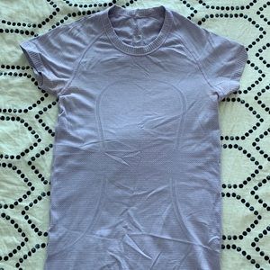 Lululemon run swiftly tee - sz 4